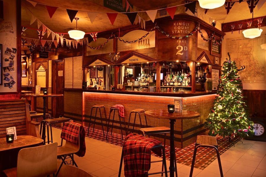 Trading Pinstripes for Poodle Skirts: The Foreign Exchange Traders’ Christmas Party at Cahoots London