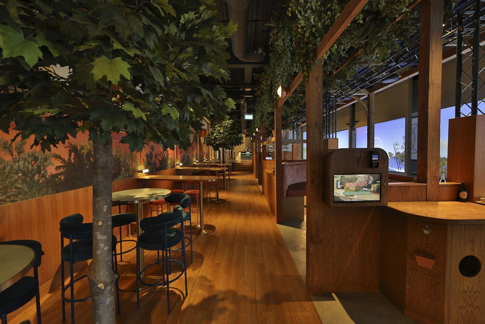 Clays Canary Wharf, photo 2
