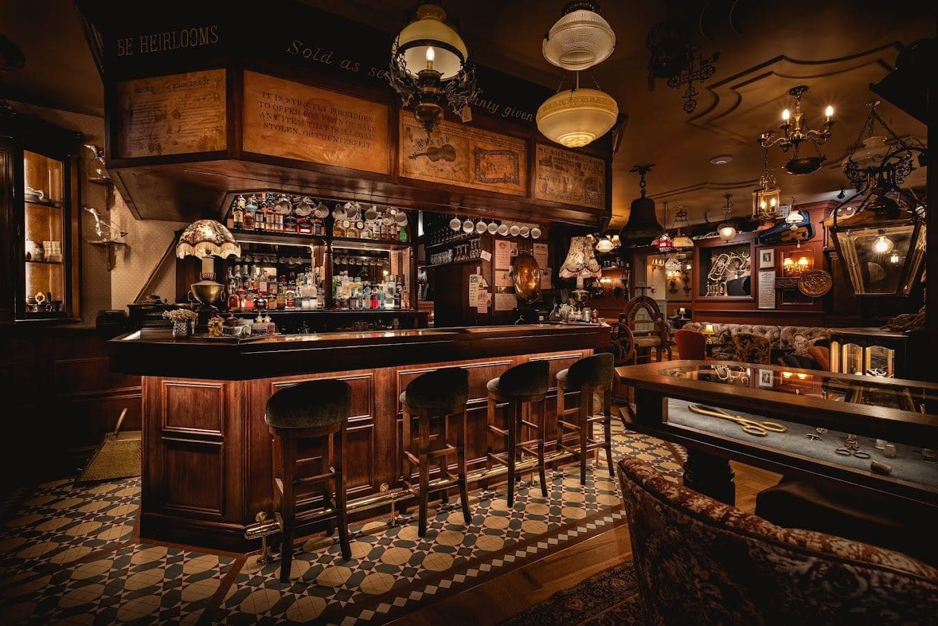 Mr Fogg's Pawnbrokers, photo 4