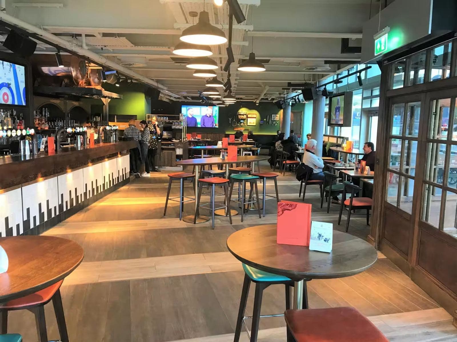 Redwood Bar and Kitchen, photo 9