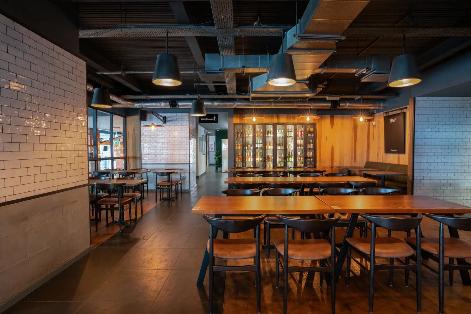 The 411 Whole Venue, photo 5