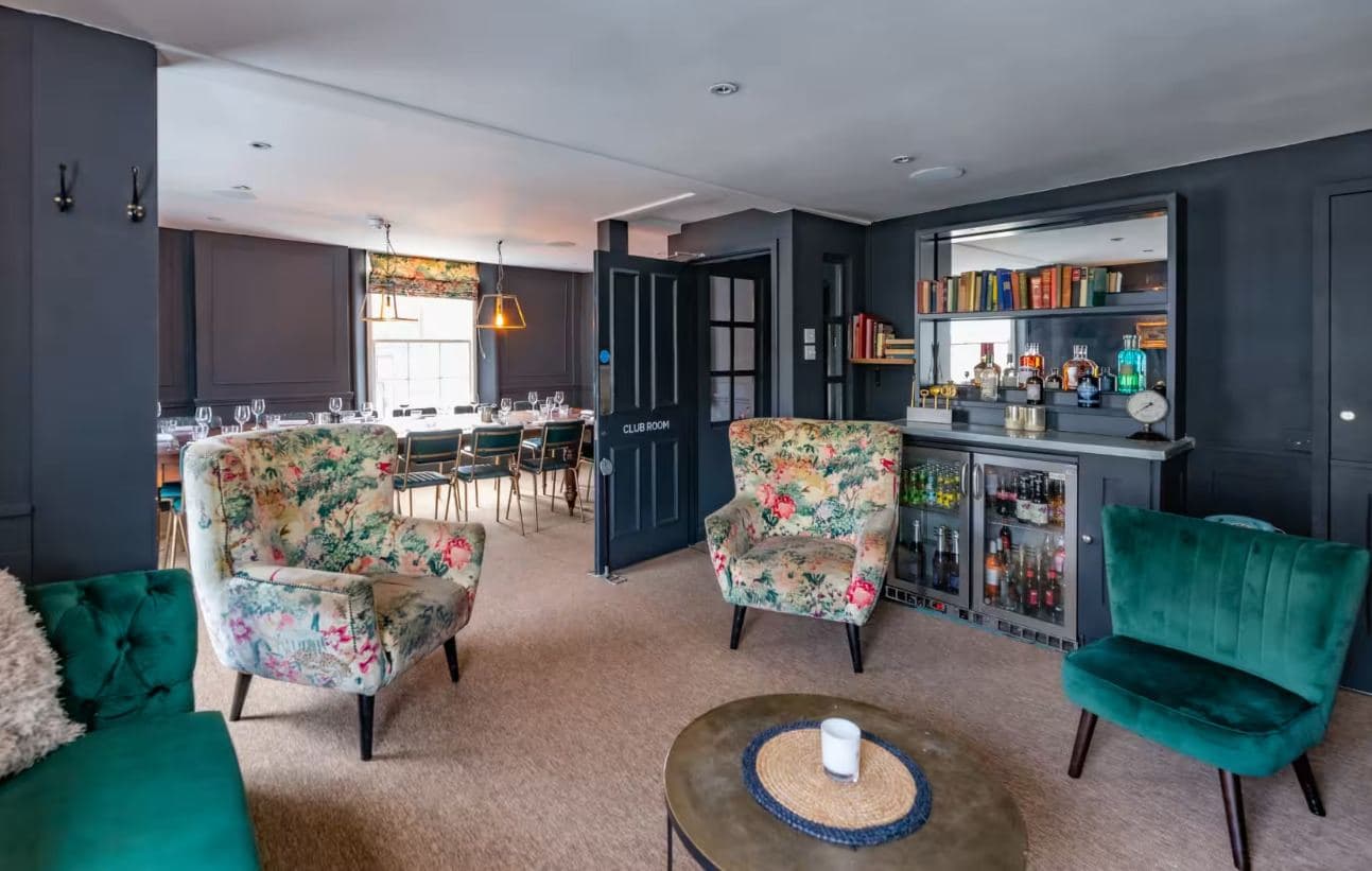 The Phene Club Room, photo 2