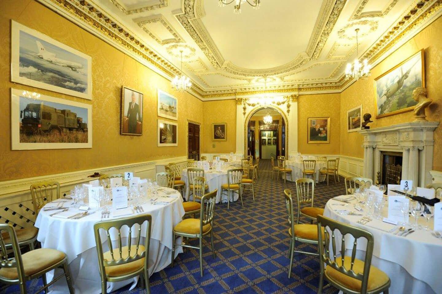 No.4 Hamilton Place Marshall of Cambridge Room & Foyer, photo 4