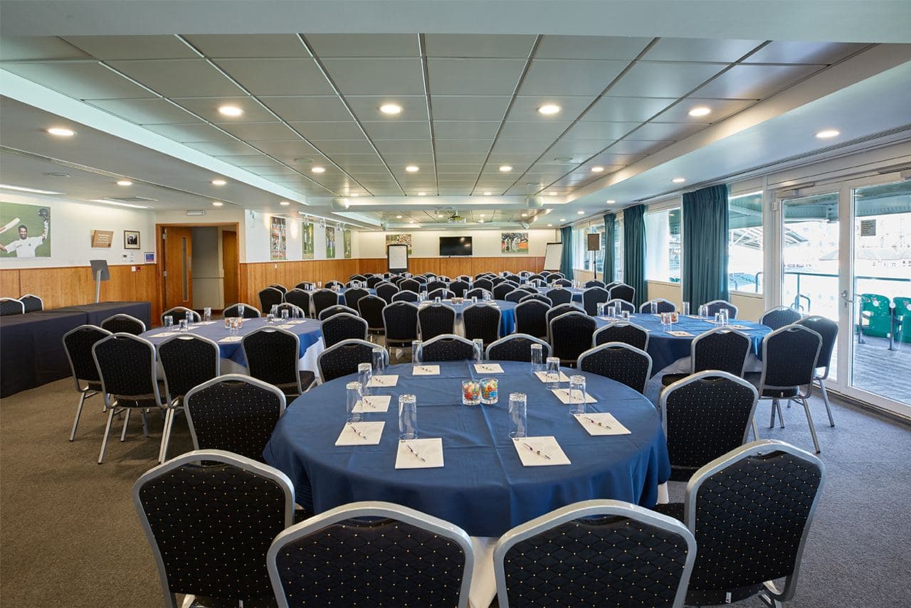 Kia Oval India Room, photo 2