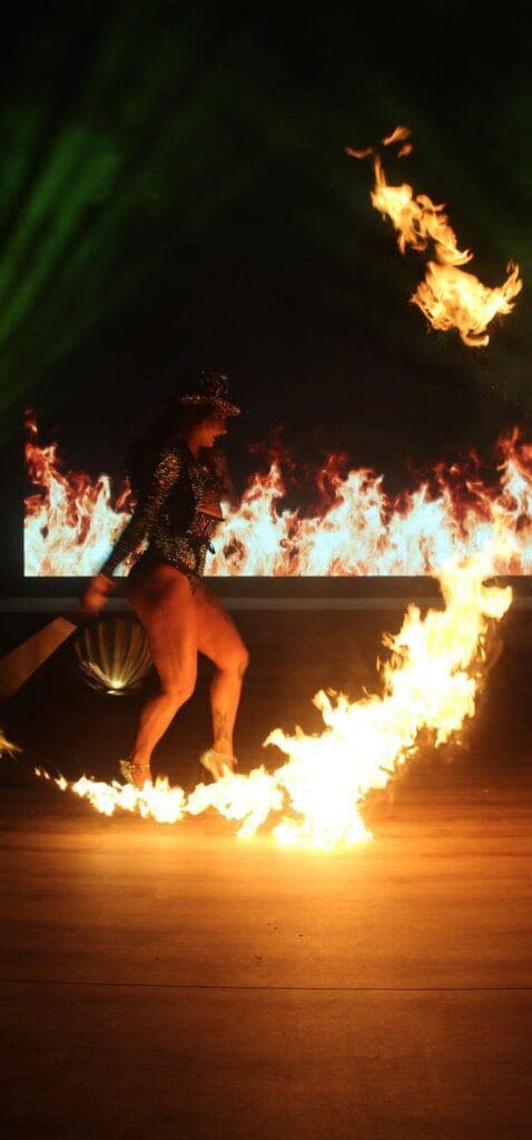 Cirque at The Bloomsbury Big Top Shared Christmas Party London, photo 11