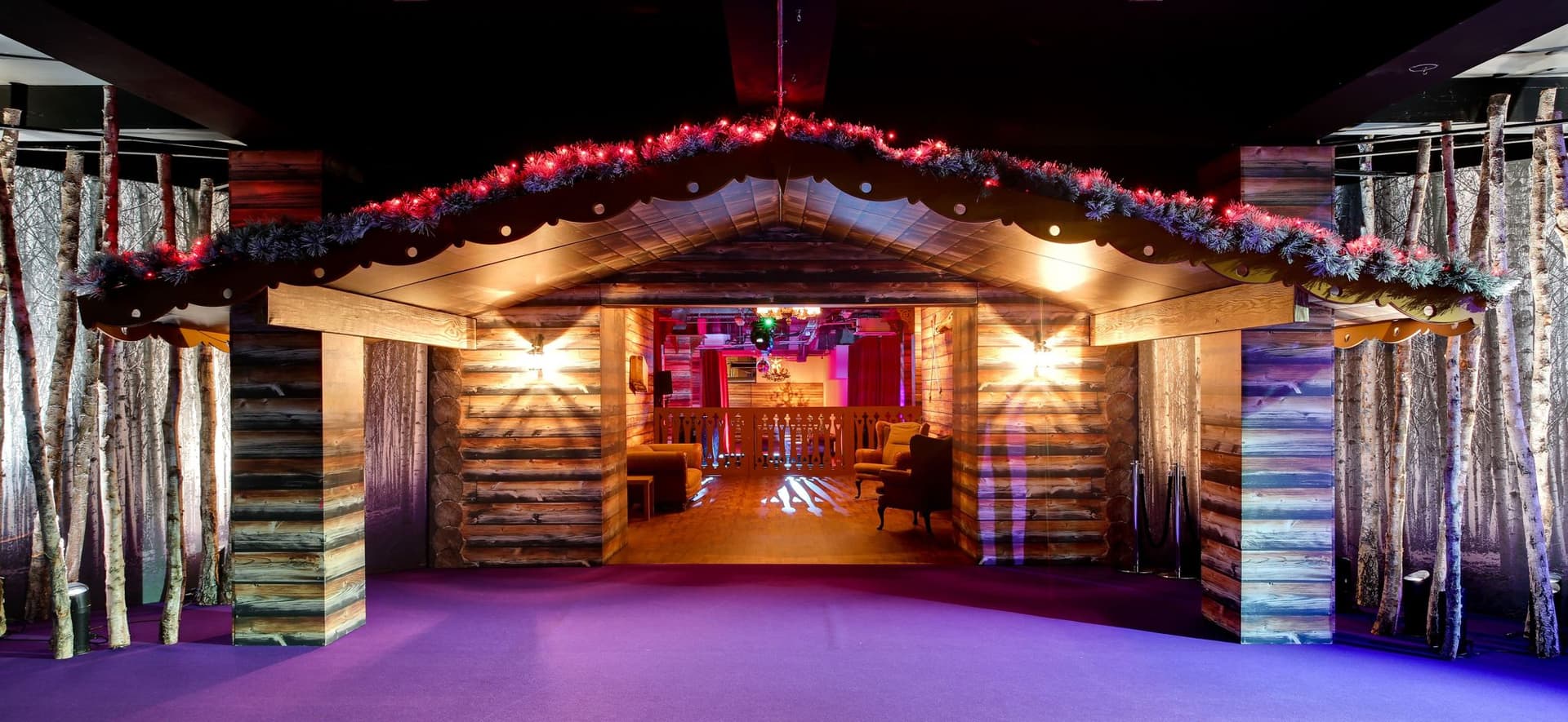 Christmas at the Lodge, photo 1