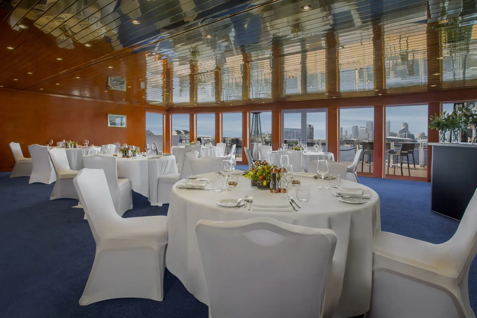 Sunborn Sky Lounge, photo 1