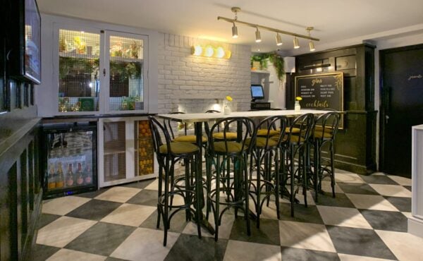Bonds-Gin-Lounge-1-min-1.jpg