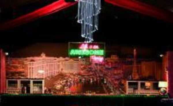 Cirque-de-Lumiere-Bloomsbury-Big-Top-Shared-Party-London-2024-12.jpg