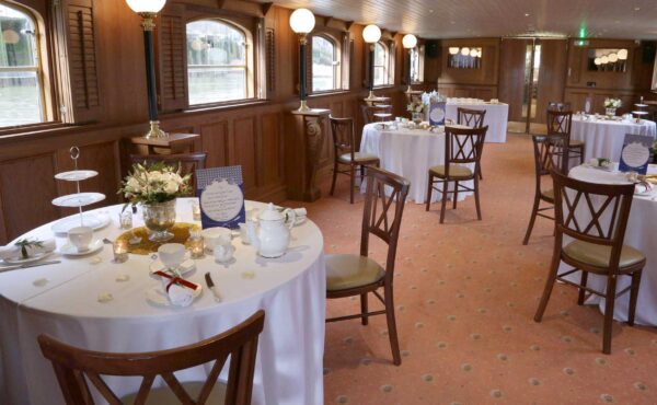 Edwardian-Boat-Christmas-Party-Venues-2.jpg